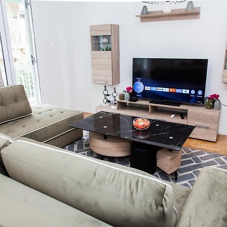 דירות אתונה Elegant Apt In Kifisia! מראה חיצוני תמונה